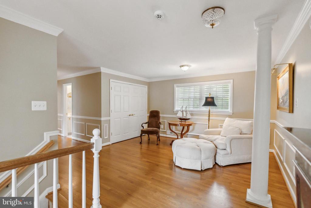 932 WOBURN COURT