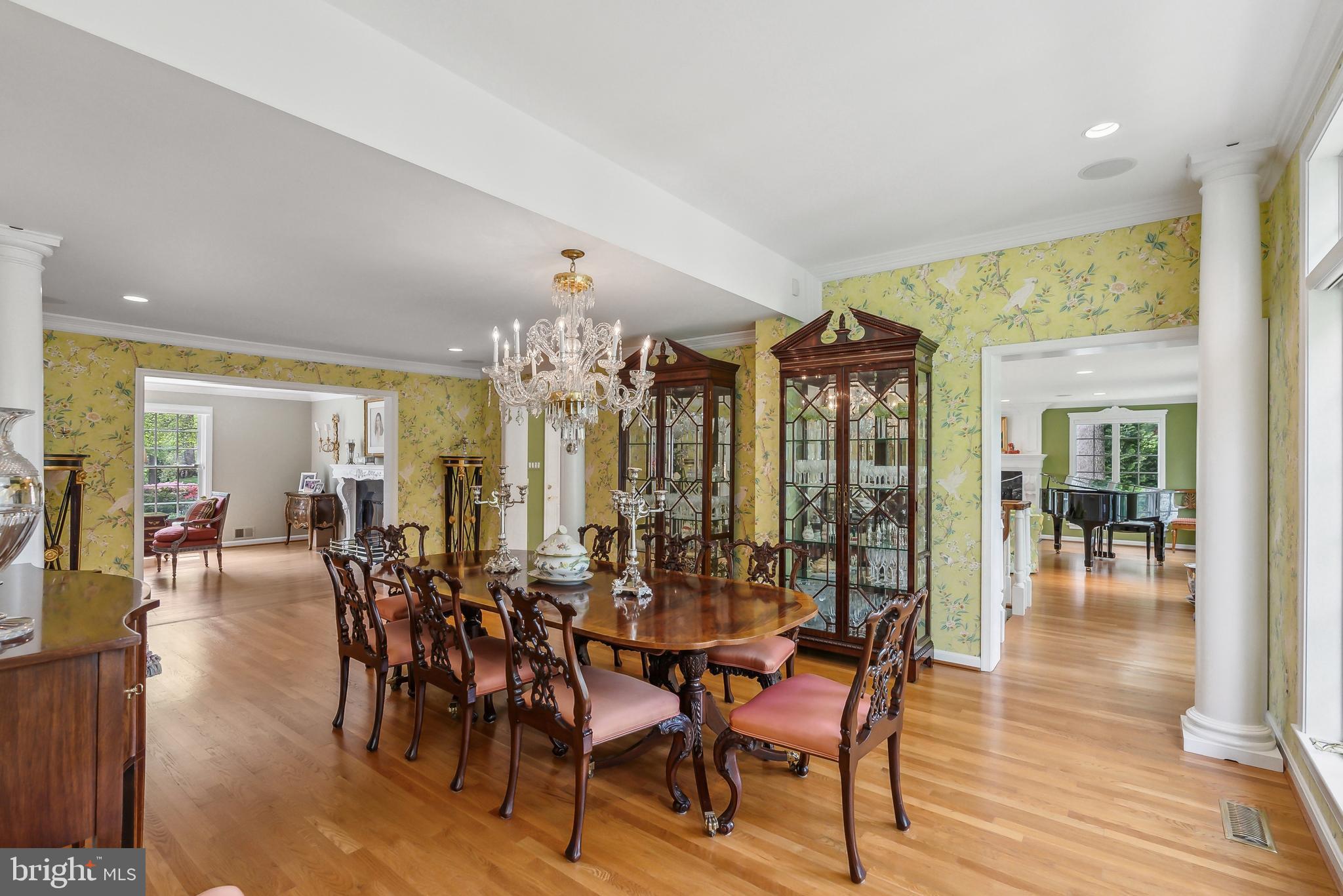 932 WOBURN COURT