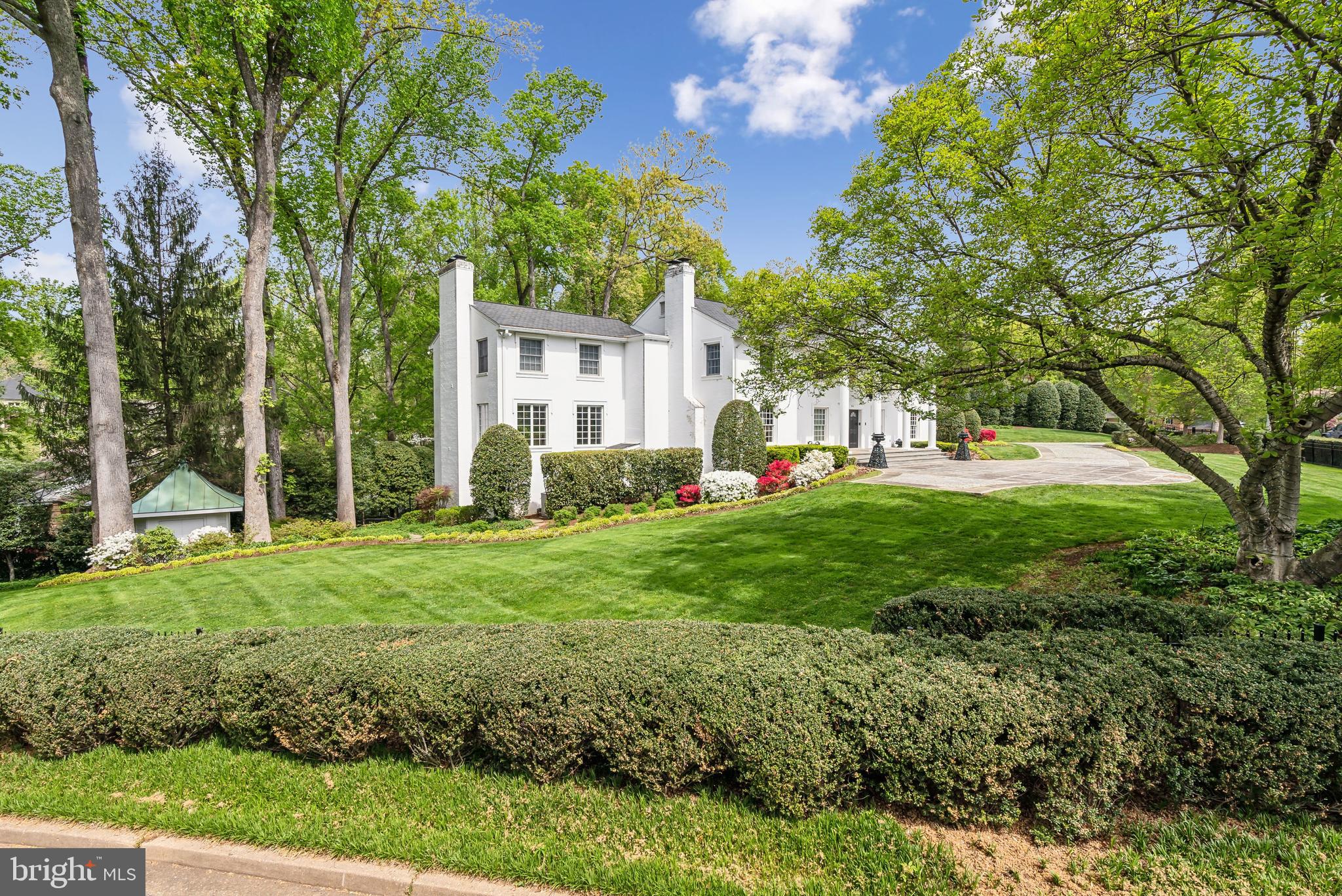 932 WOBURN COURT
