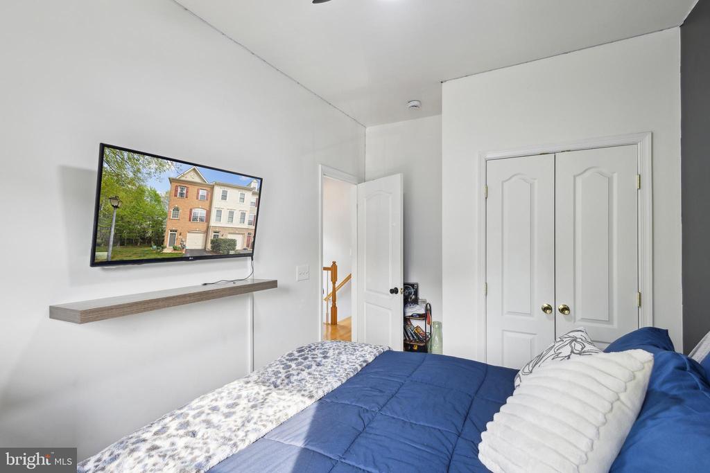 7545 GREAT SWAN COURT
