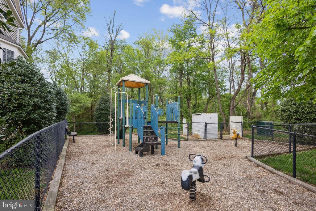7545 GREAT SWAN COURT