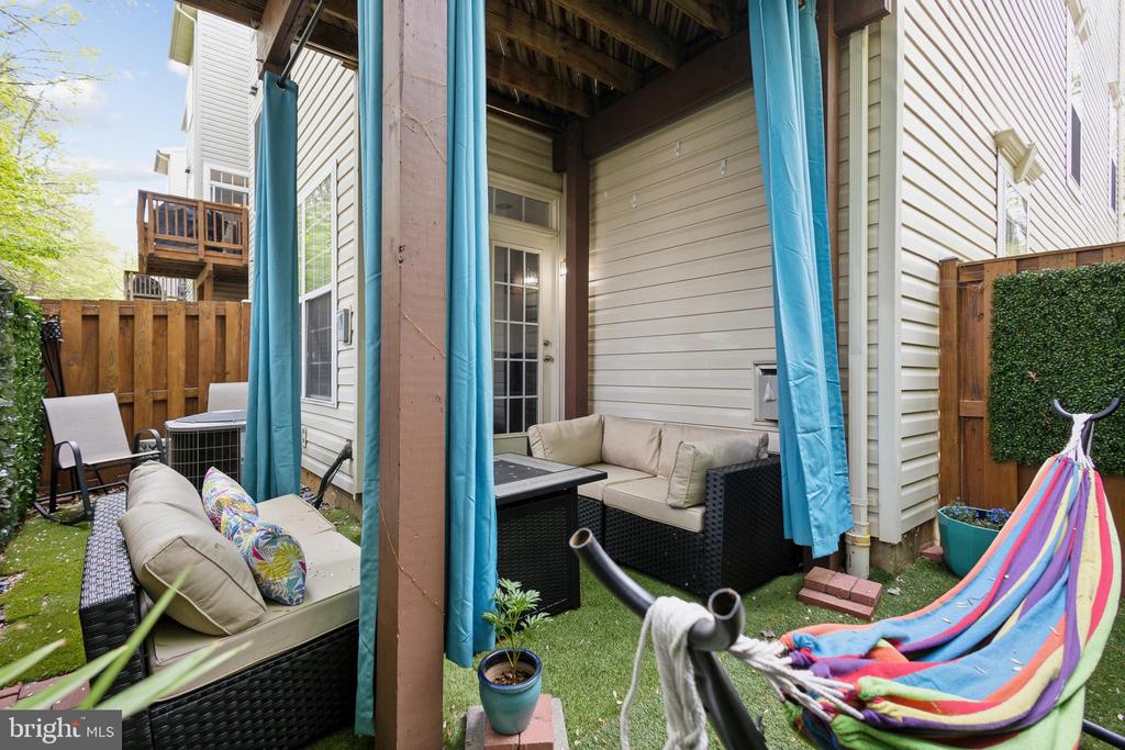 7545 GREAT SWAN COURT
