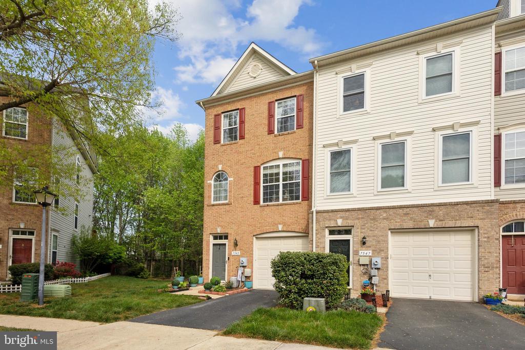 7545 GREAT SWAN COURT