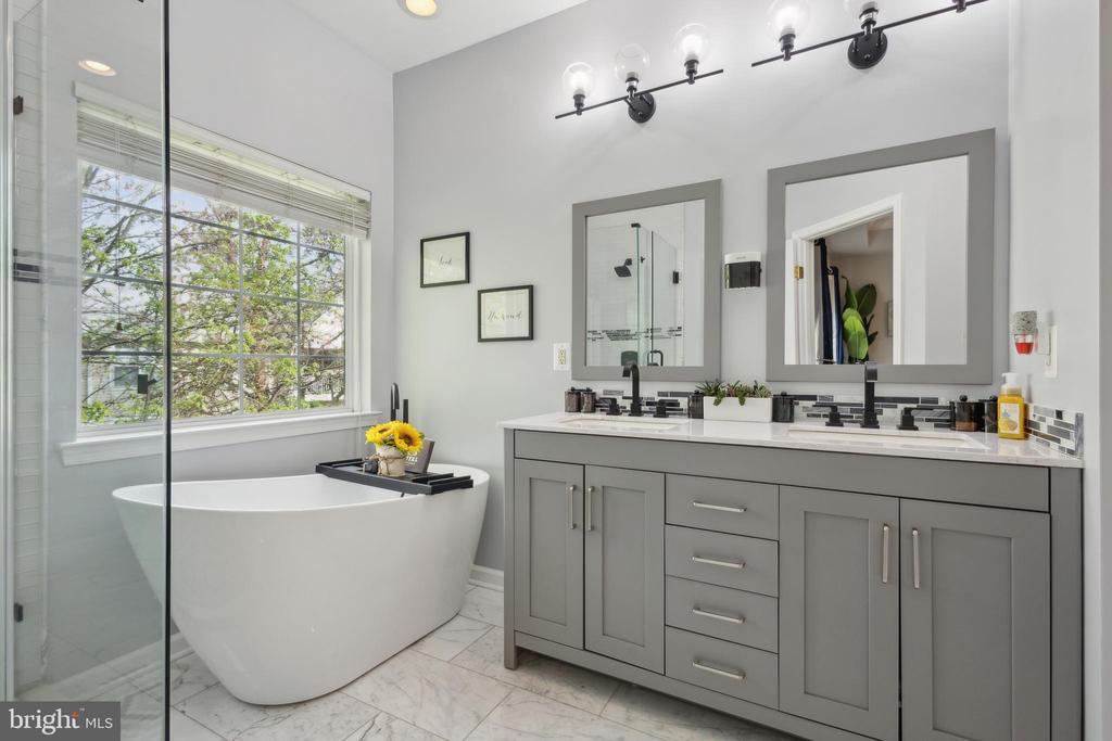 7545 GREAT SWAN COURT