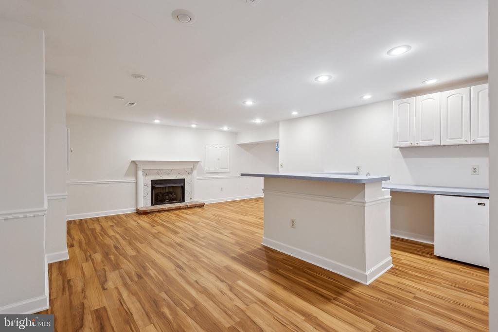 9313 BRAYMORE CIRCLE