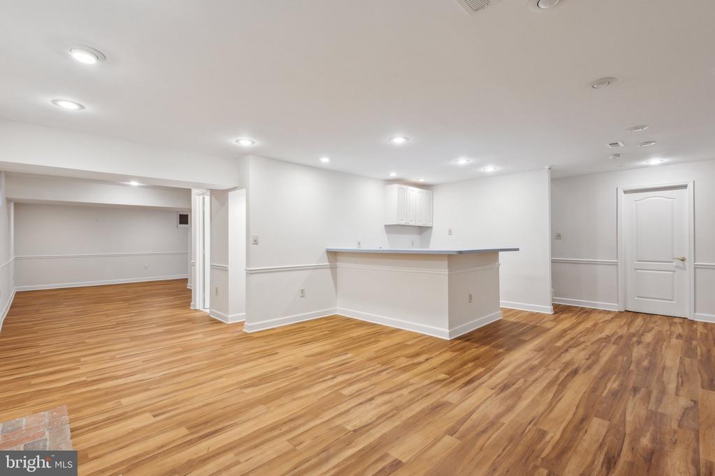 9313 BRAYMORE CIRCLE