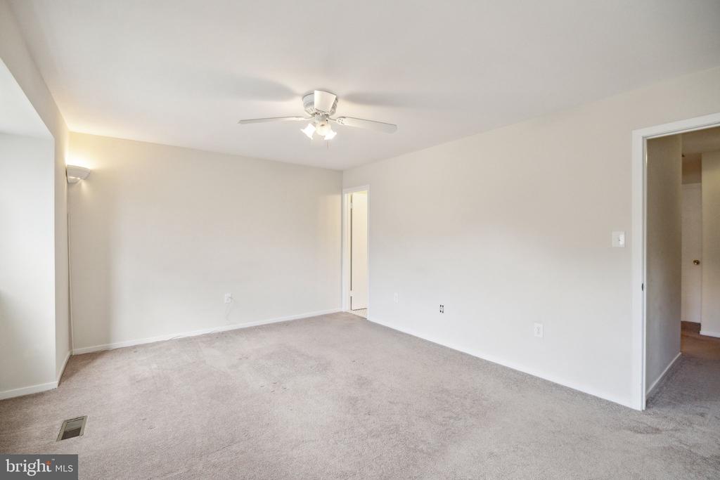 2832 JERMANTOWN ROAD 49