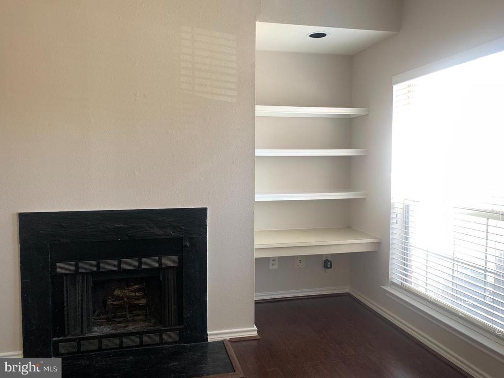 12164 PENDERVIEW LANE 1605