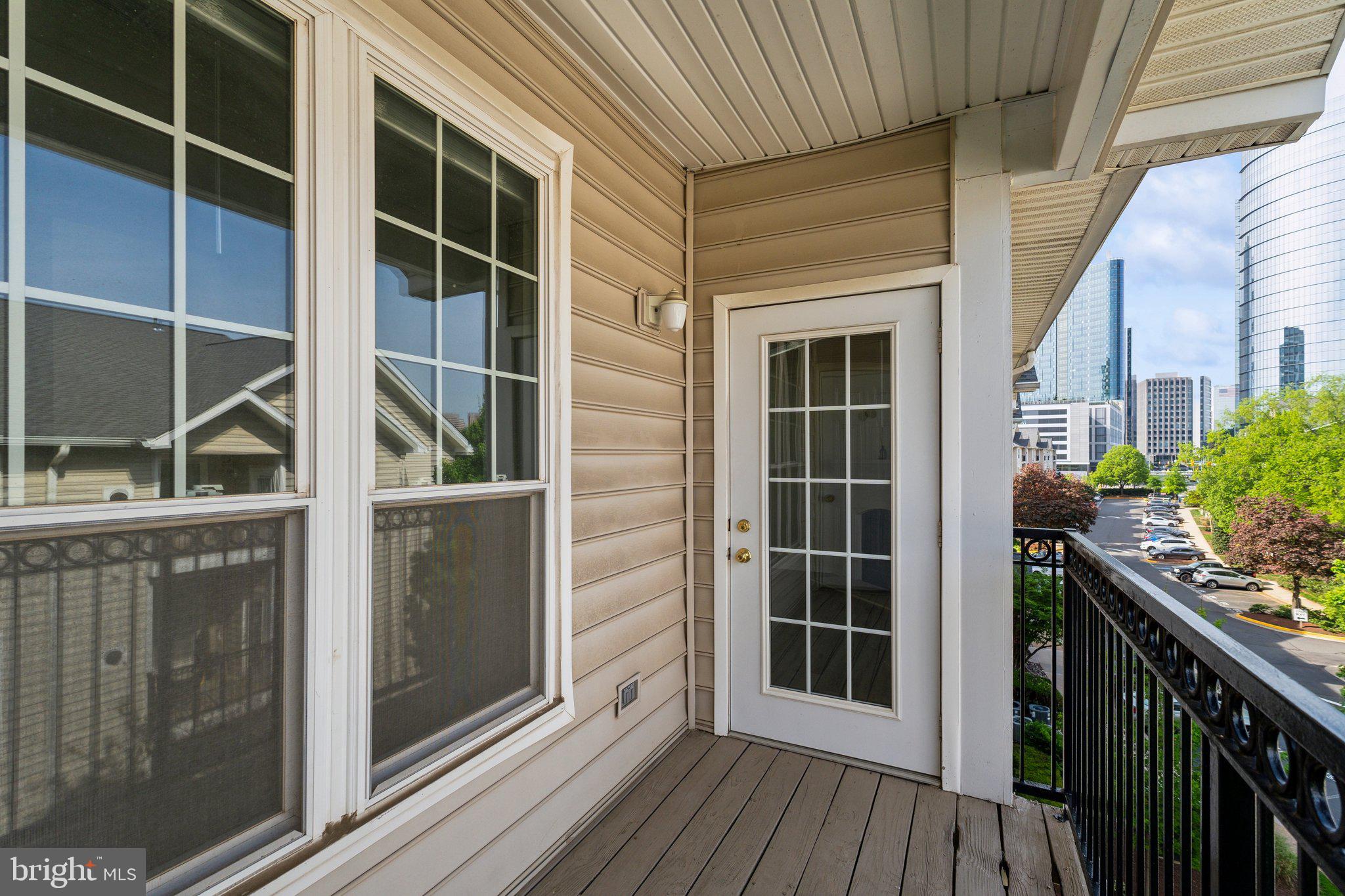 1591 SPRING GATE DRIVE 3415
