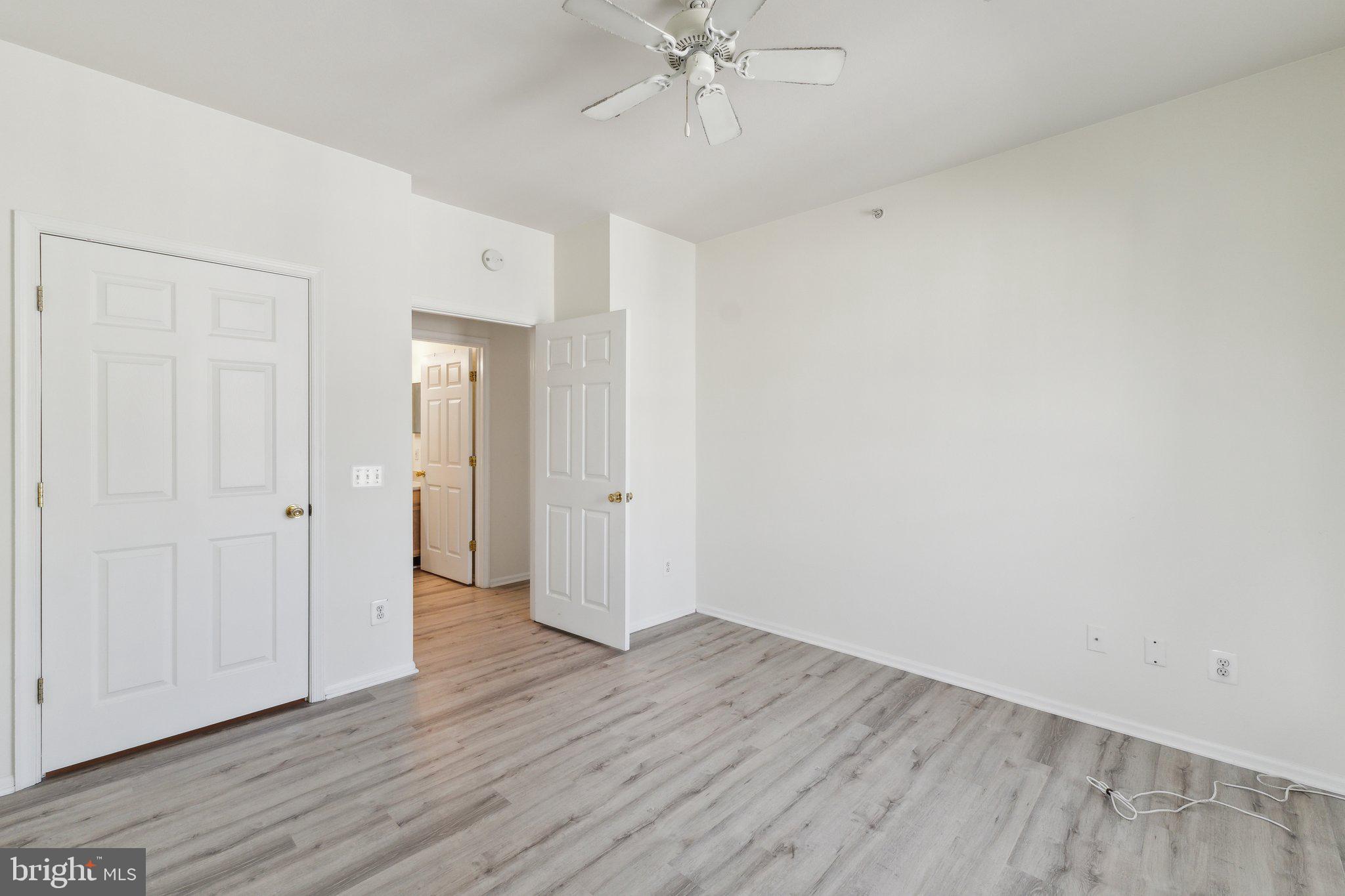 1591 SPRING GATE DRIVE 3415
