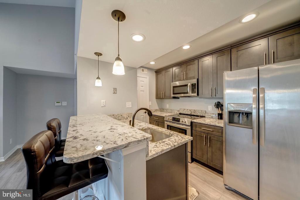 3920 PENDERVIEW DRIVE 334