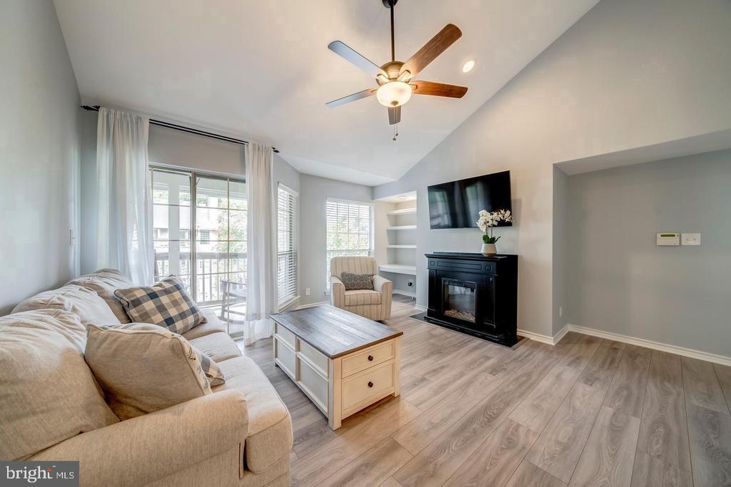 3920 PENDERVIEW DRIVE 334