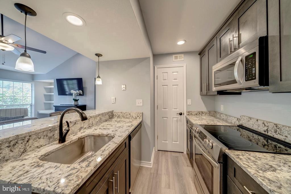 3920 PENDERVIEW DRIVE 334