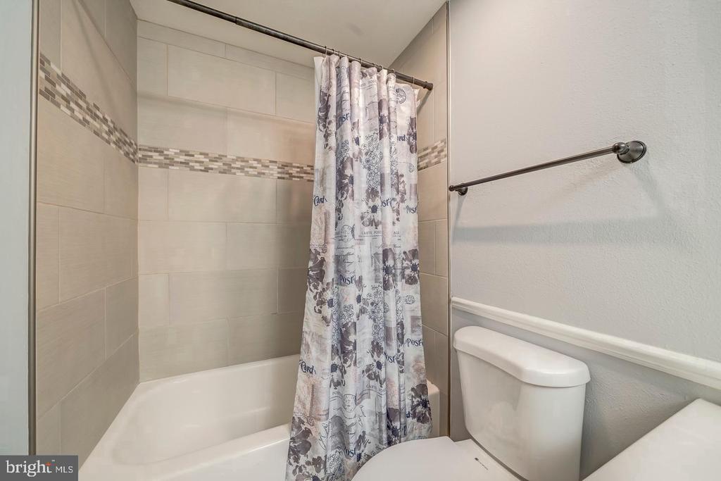 3920 PENDERVIEW DRIVE 334
