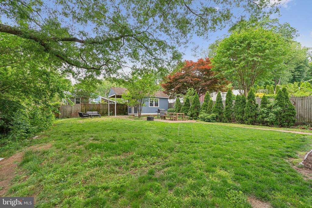 3703 HEATHER COURT