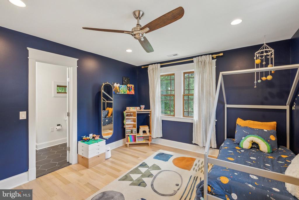 3703 HEATHER COURT