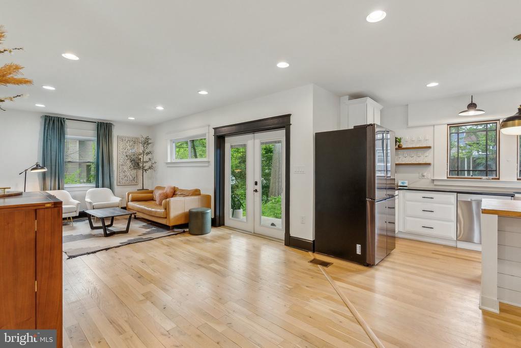 3703 HEATHER COURT