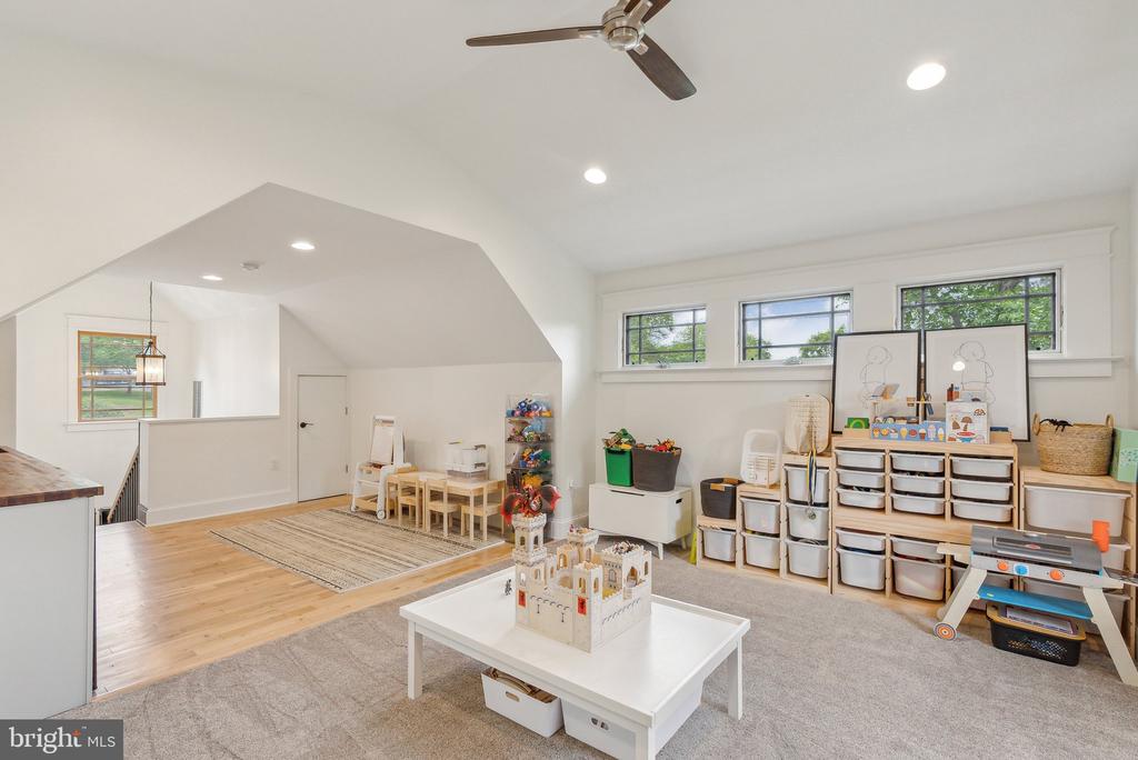 3703 HEATHER COURT