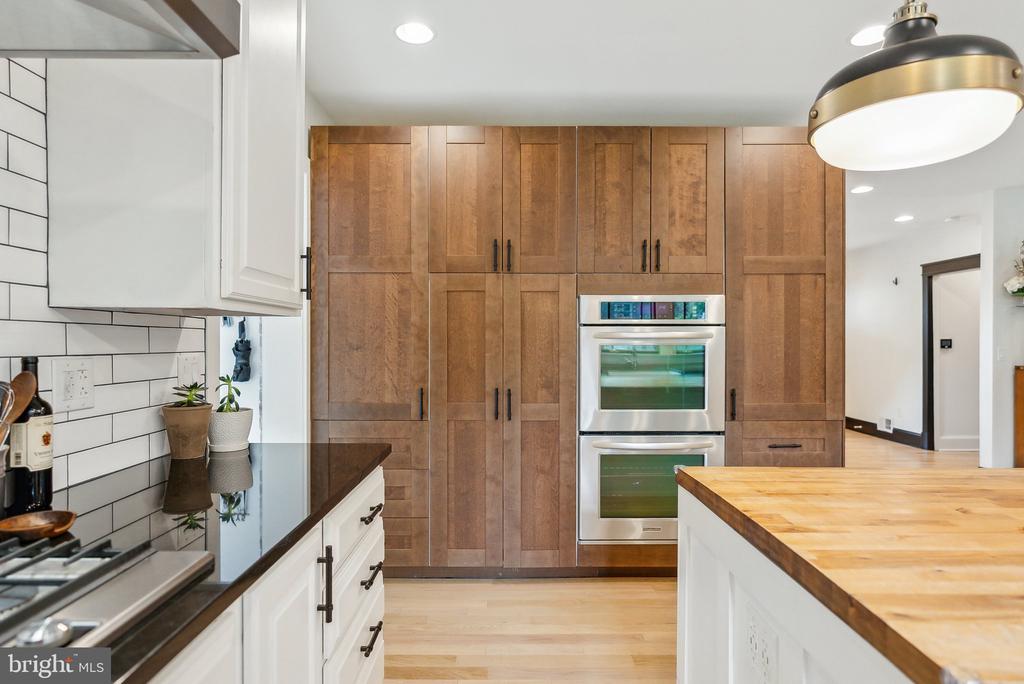 3703 HEATHER COURT