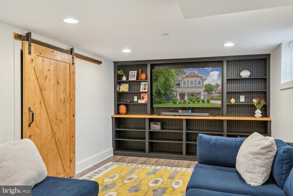 3703 HEATHER COURT