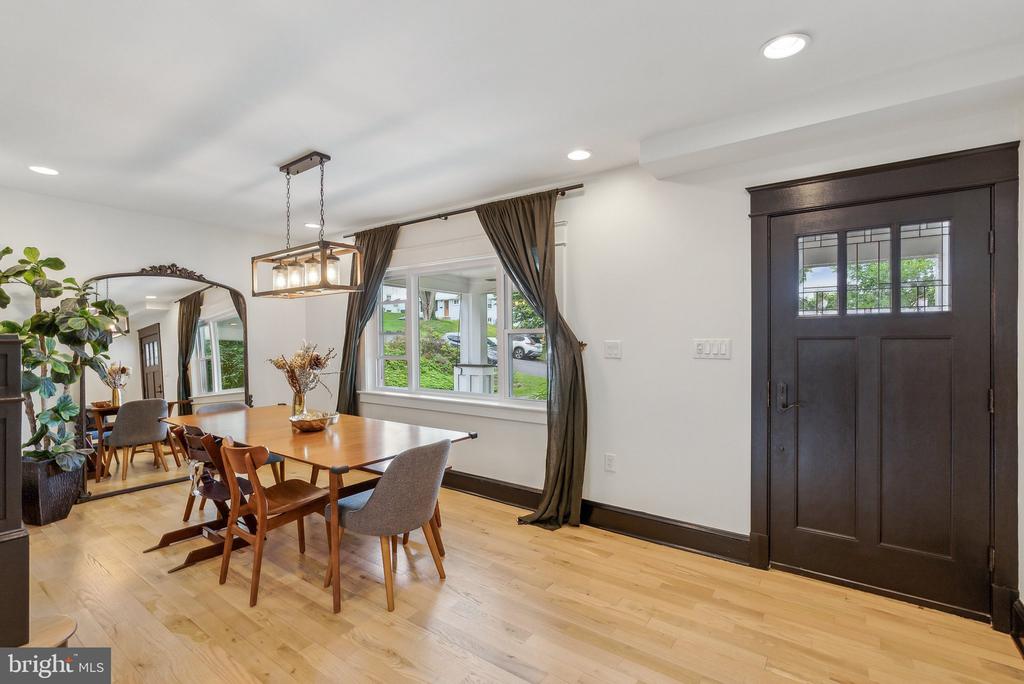 3703 HEATHER COURT