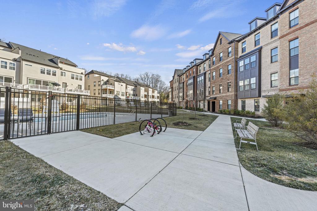 12384 AZURE LANE 3