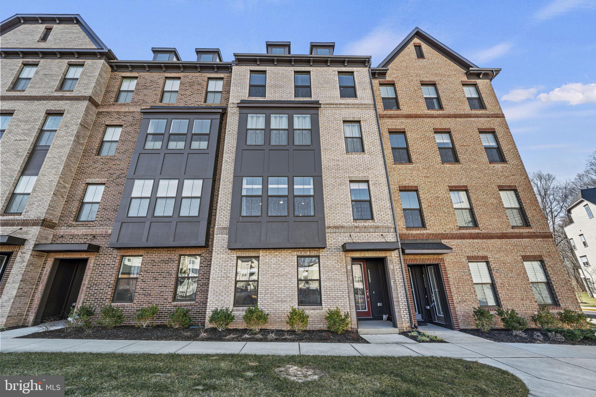 12384 AZURE LANE 3