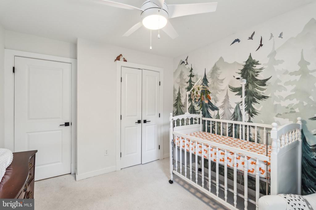6833 DINA LEIGH COURT