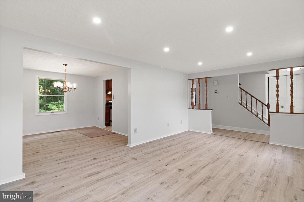 8084 WINDING WAY COURT