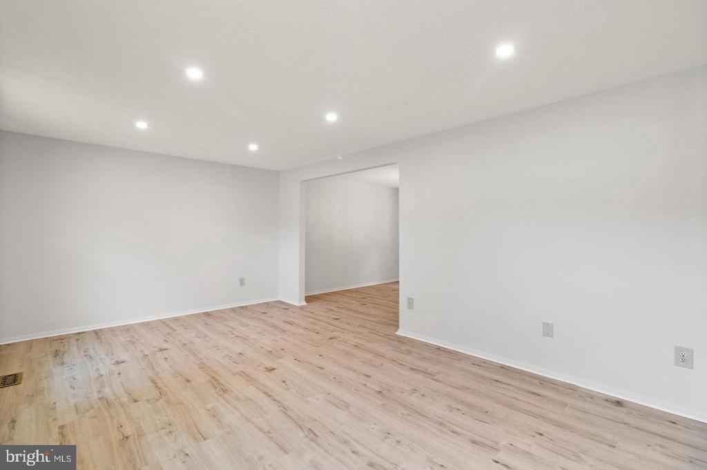 8084 WINDING WAY COURT