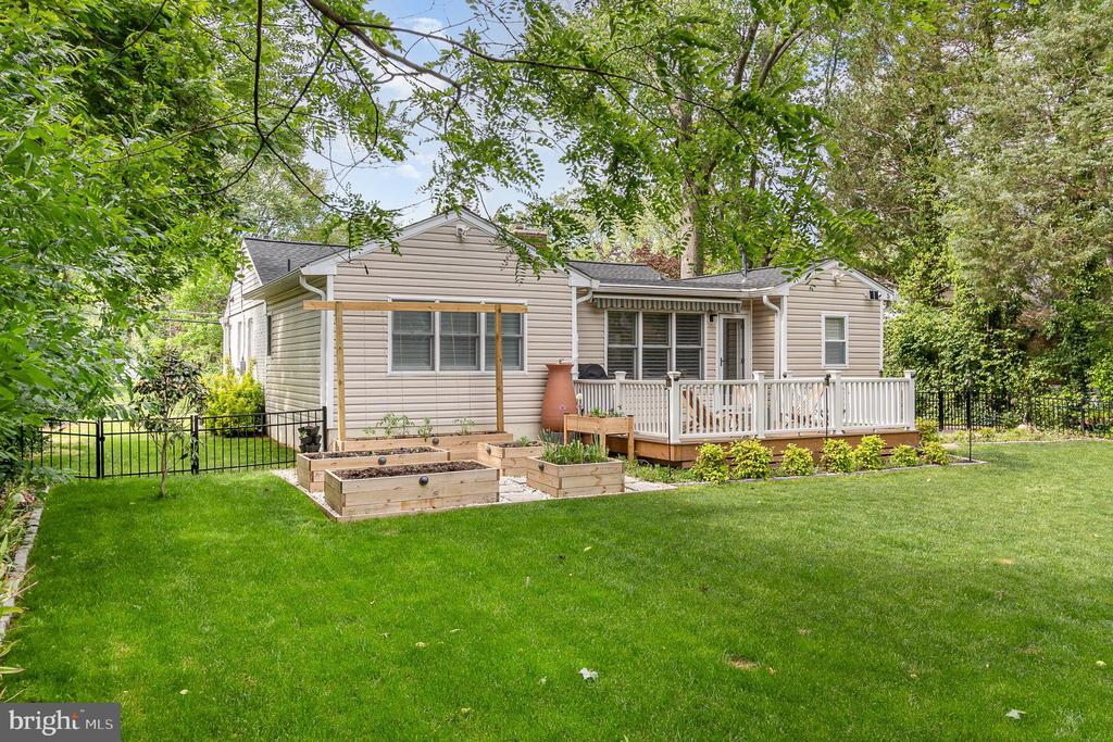 2001 SHENANDOAH ROAD