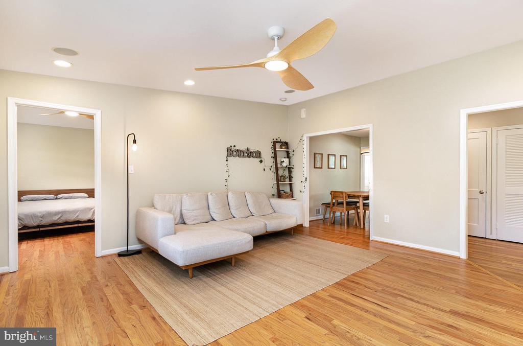 2001 SHENANDOAH ROAD