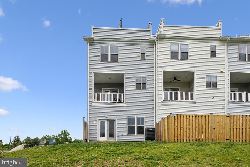 2627 LOGANBERRY DRIVE