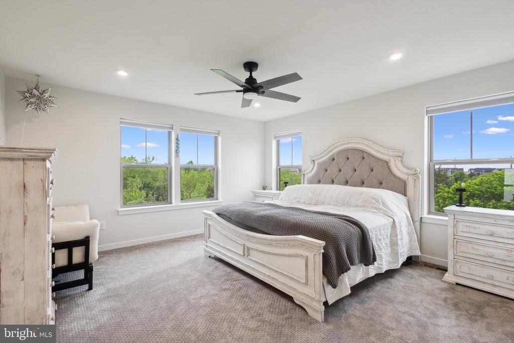 2627 LOGANBERRY DRIVE