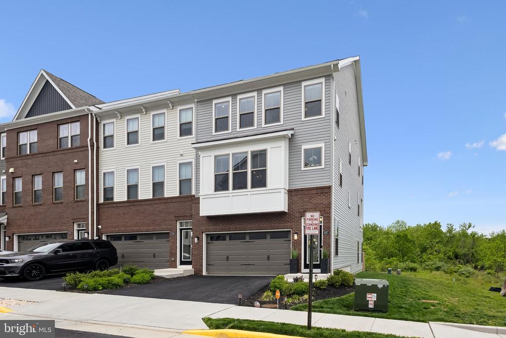 2627 LOGANBERRY DRIVE
