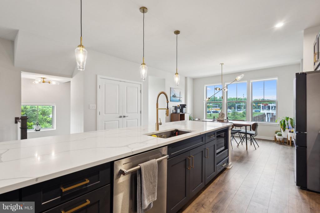 2627 LOGANBERRY DRIVE