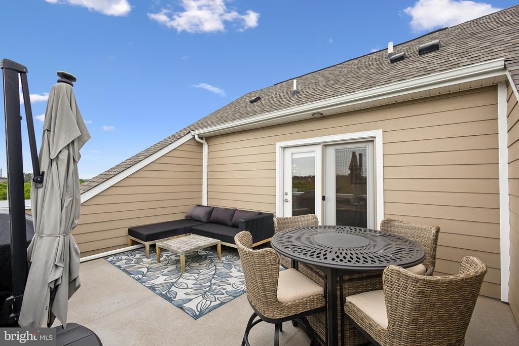 2627 LOGANBERRY DRIVE