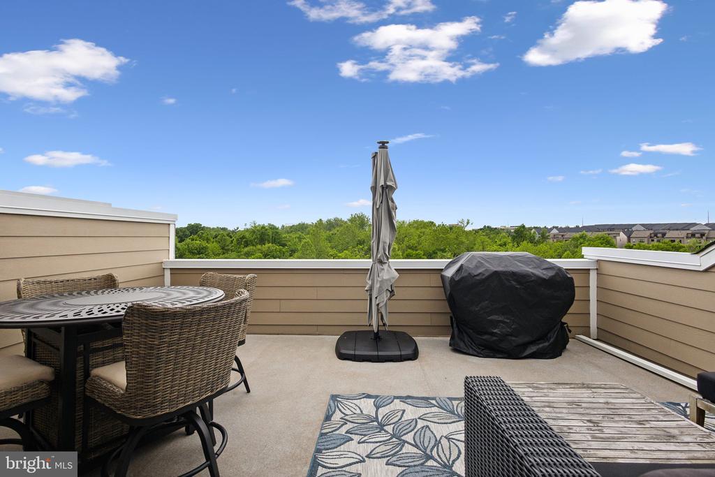 2627 LOGANBERRY DRIVE