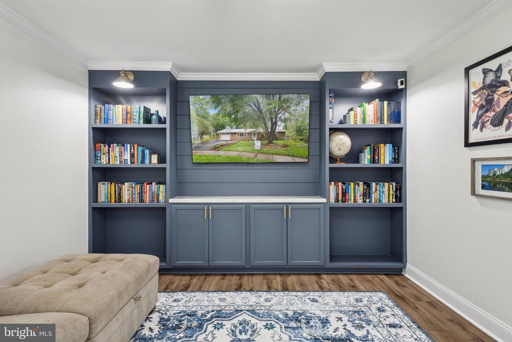 1250 REDWOOD COURT