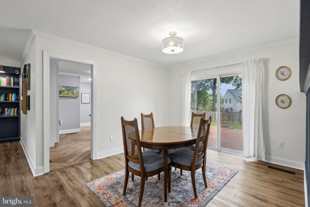 1250 REDWOOD COURT