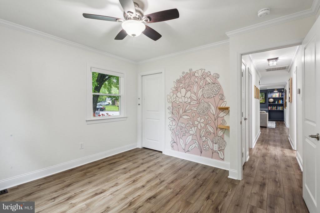1250 REDWOOD COURT