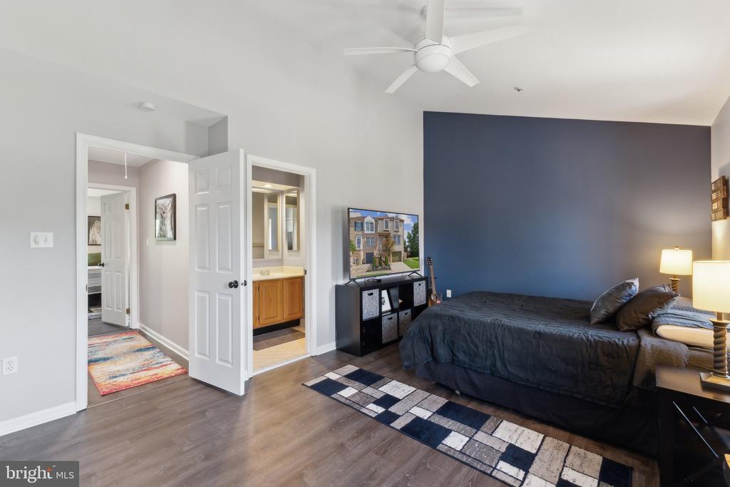 6823 MALTON COURT