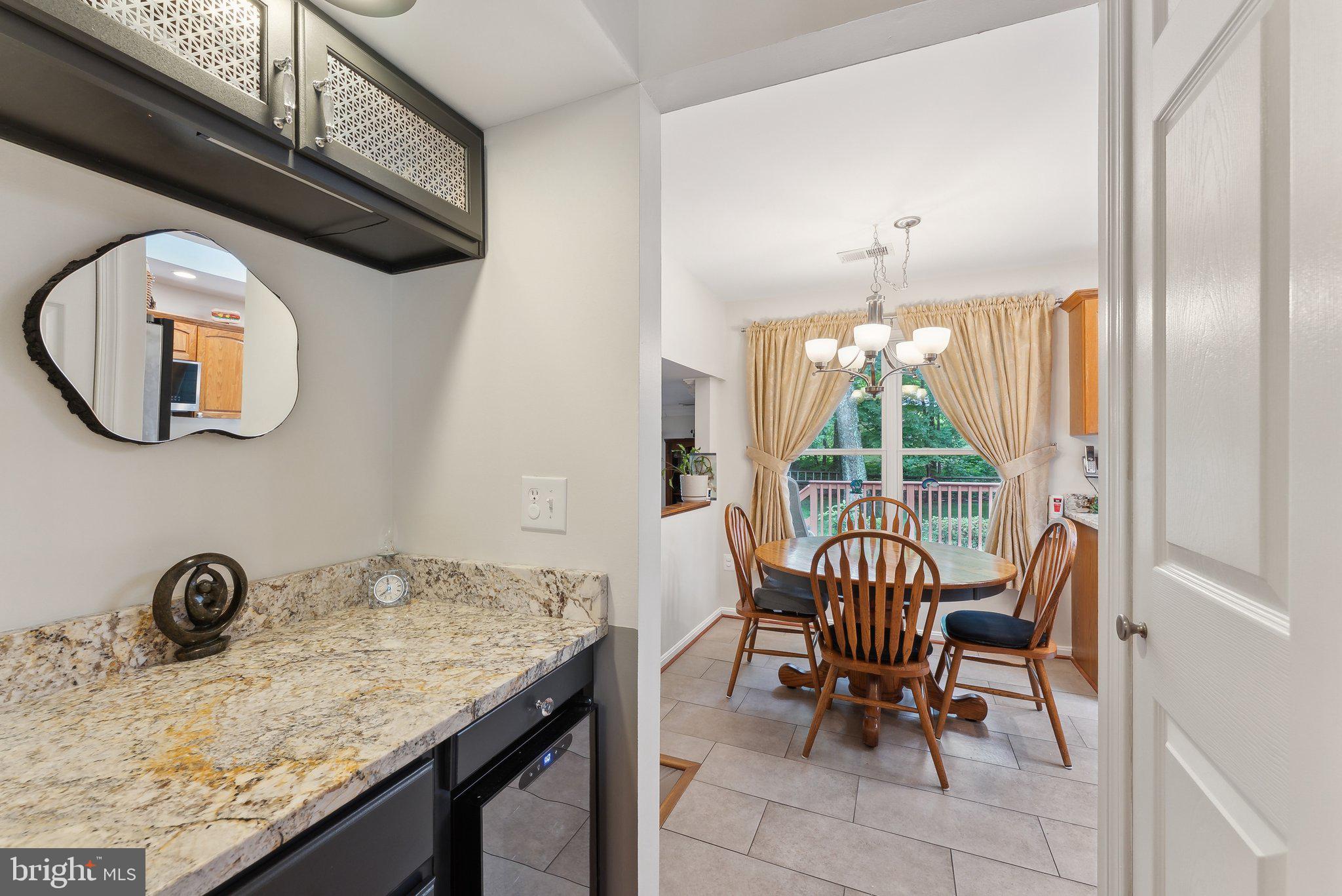 6554 GLADEVIEW COURT