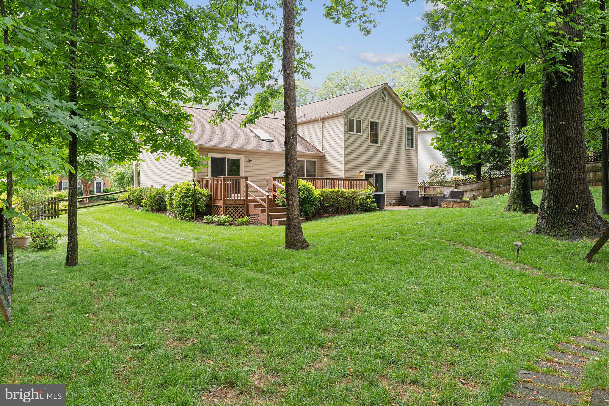 6554 GLADEVIEW COURT