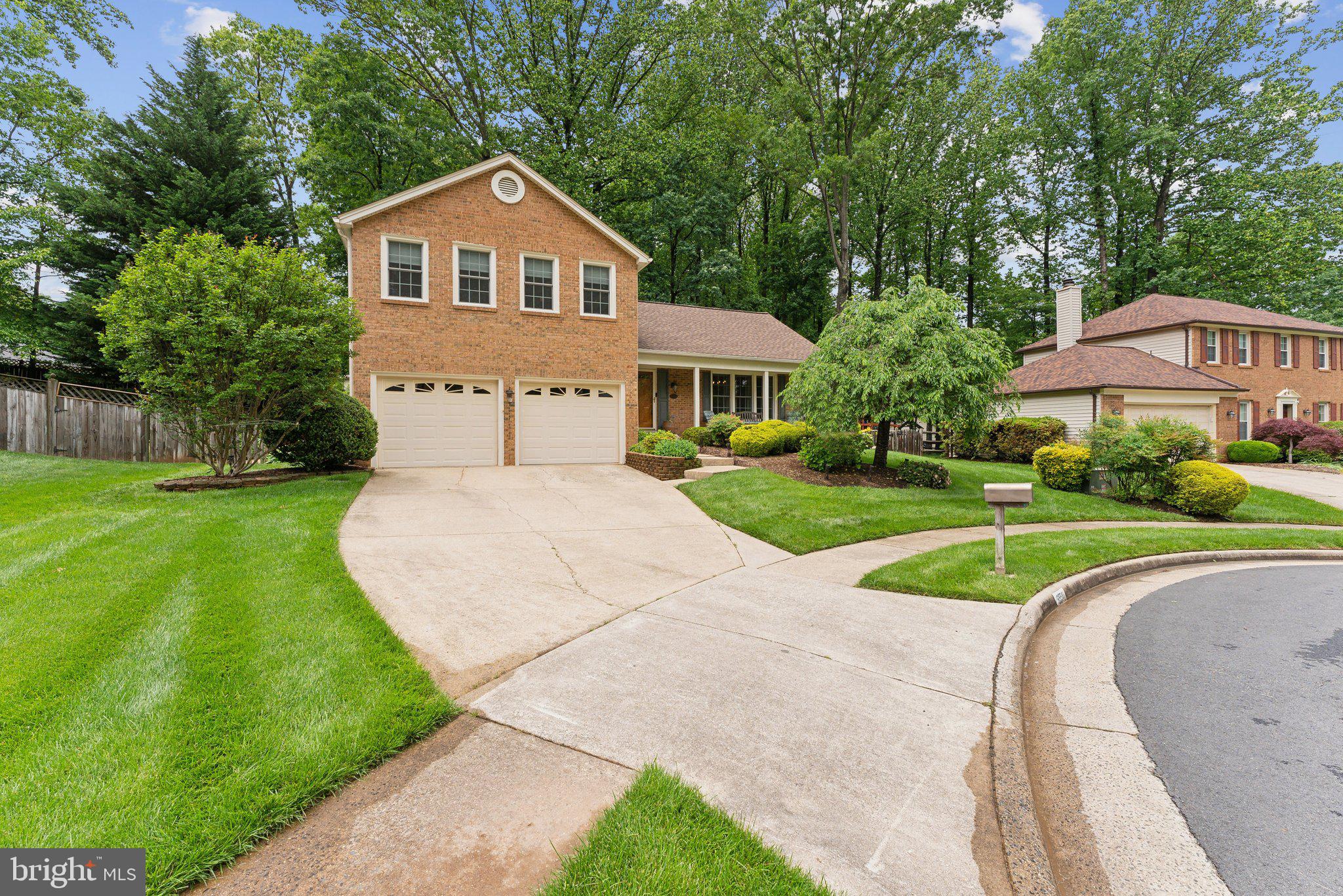 6554 GLADEVIEW COURT