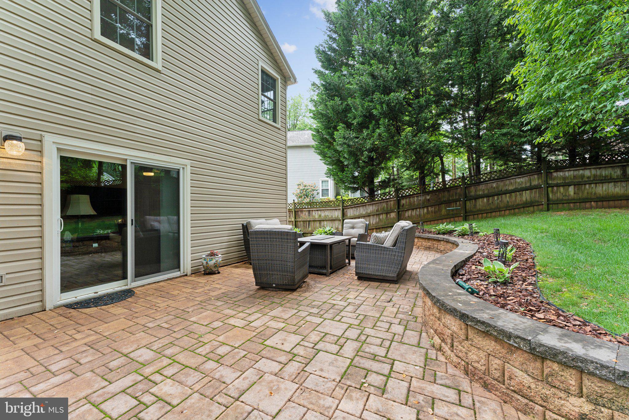 6554 GLADEVIEW COURT