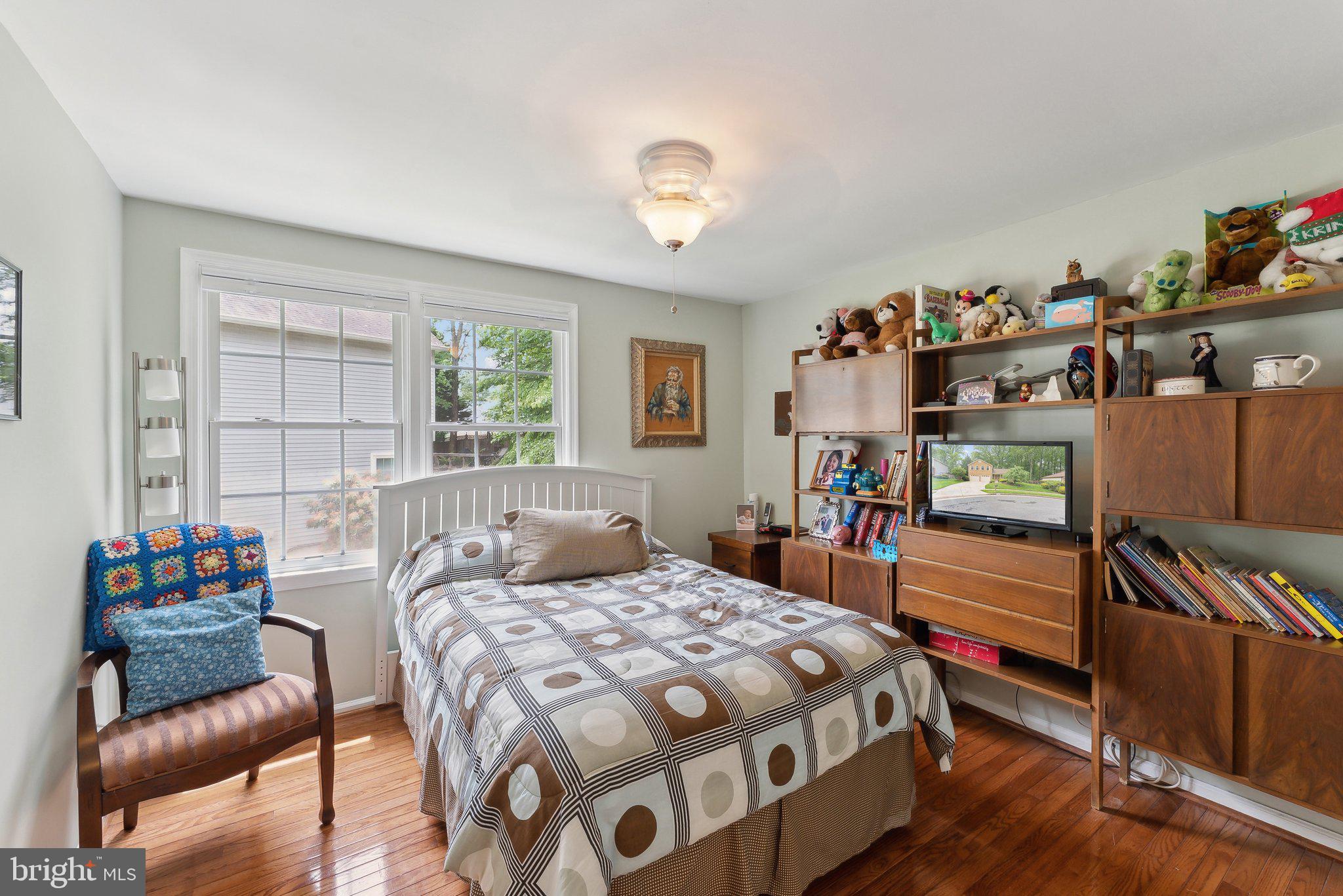 6554 GLADEVIEW COURT