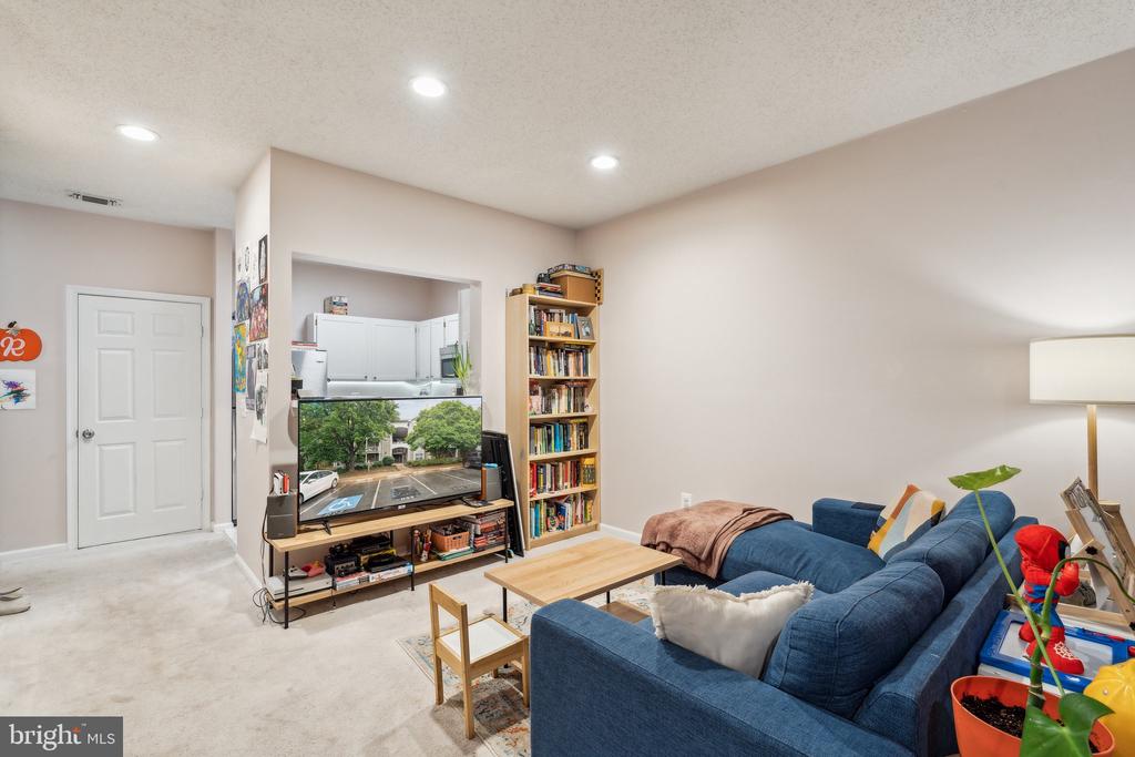 1708 LAKE SHORE CREST DRIVE 11