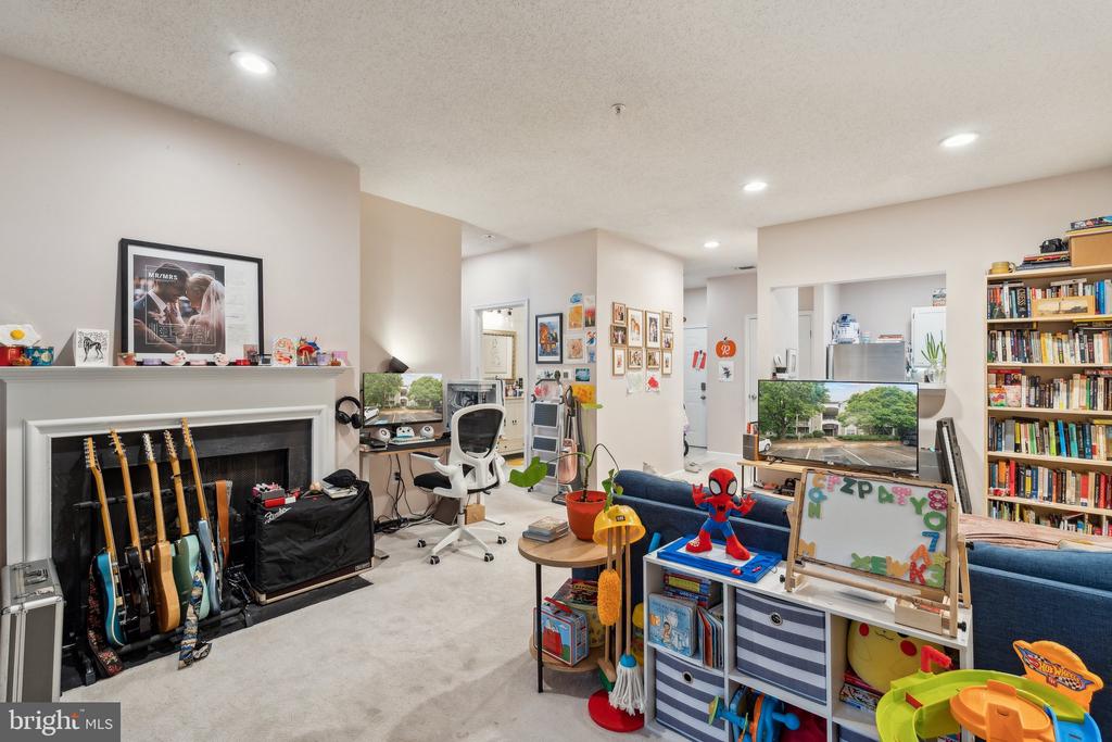 1708 LAKE SHORE CREST DRIVE 11