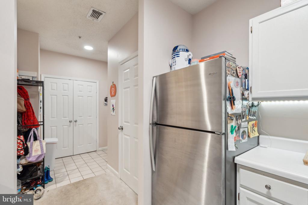 1708 LAKE SHORE CREST DRIVE 11